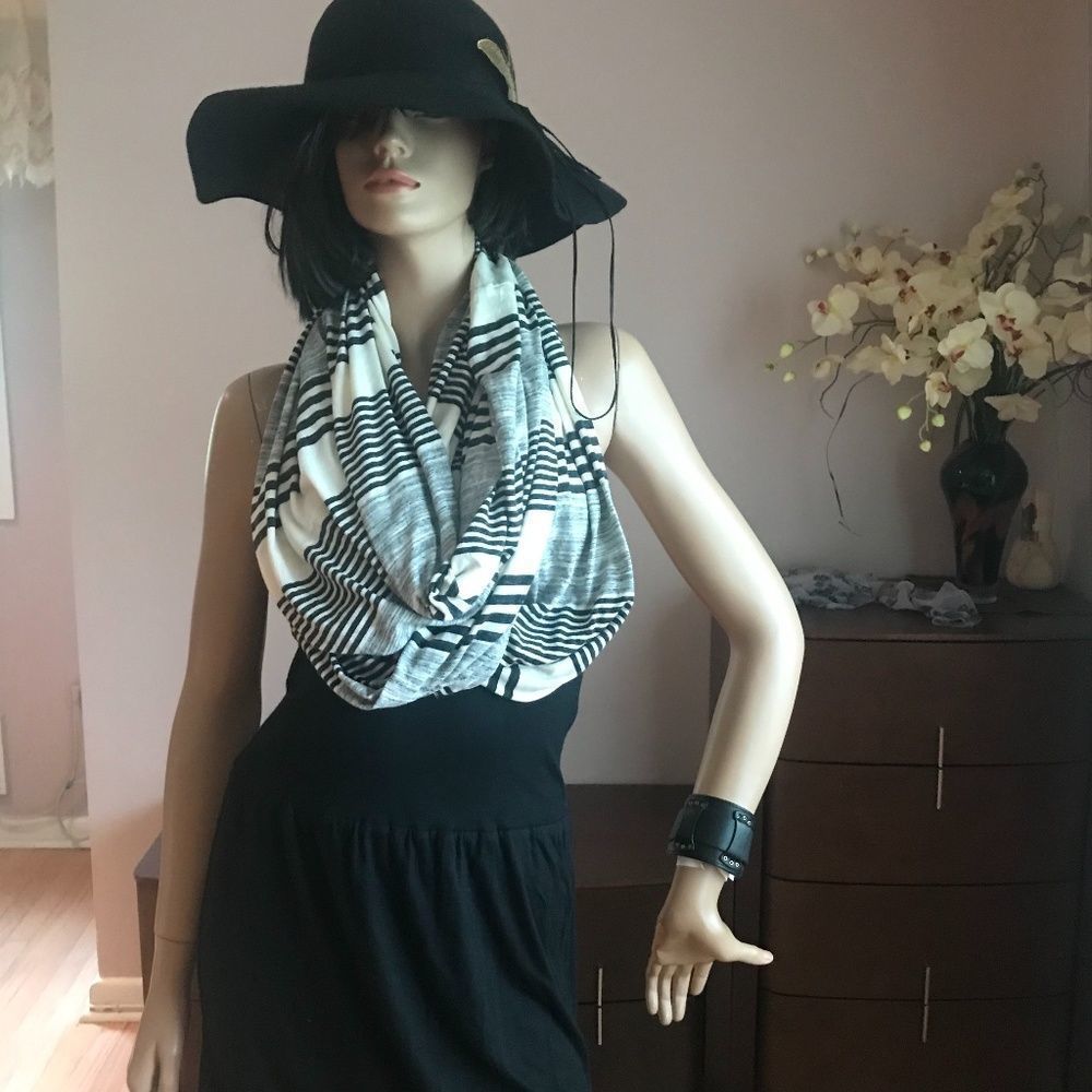Marine Layer Knit Stretchy Circle  Scarf